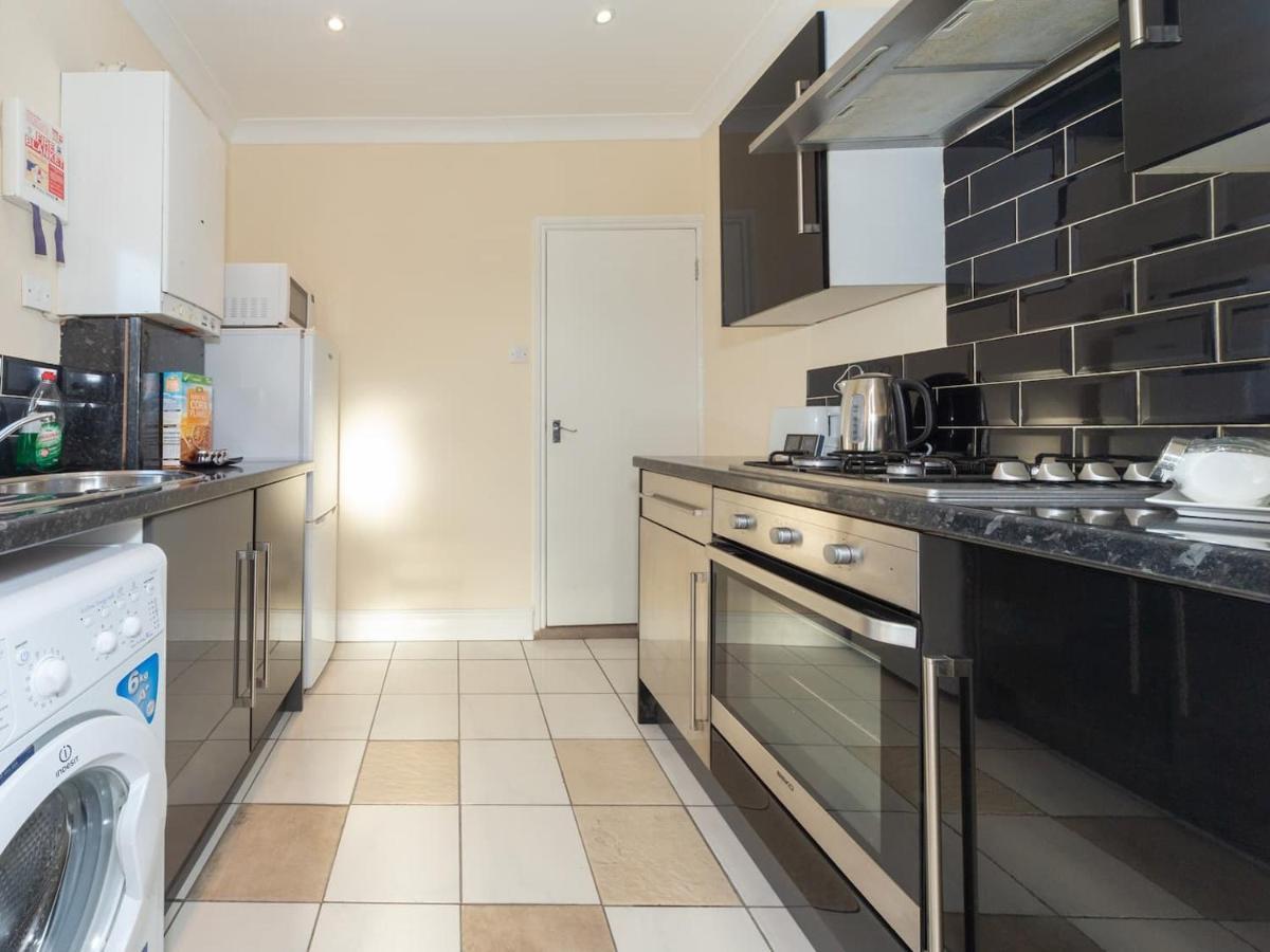 Bellaliving 2 Bedroom Apartment - Luton Luton  Exterior photo